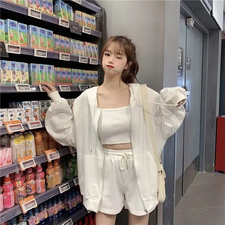 Women 2022 Summer New Sports Three Piece Sets Female Solid Color Hooded Coats + Camisole Top Ladies Loose Shorts Suits W127
Women 2022 Summer New Sports Three Piece Sets Female Solid Color Hooded Coats + Camisole Top Ladies Loose Shorts Suits W127