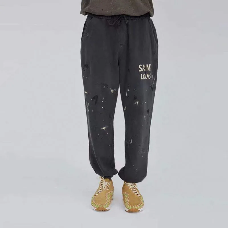 23ss Saint Louis Joggers Men Men Women 1:1 Speckled Graffiti Washed Oversized Pants Streetwear Sweatpants
23ss Saint Louis Joggers Men Men Women 1:1 Speckled Graffiti Washed Oversized Pants Streetwear Sweatpants