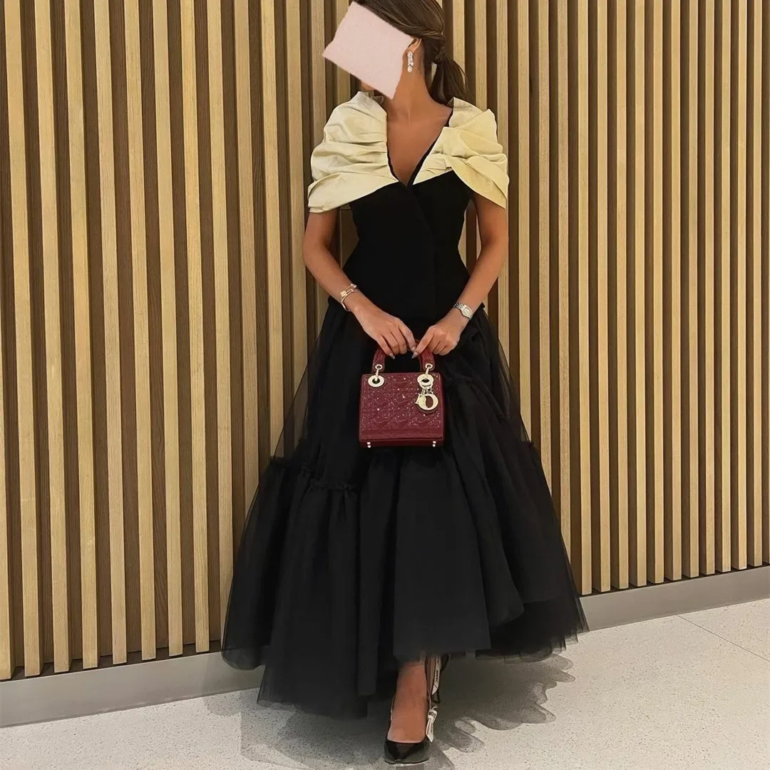 Vintage Long Black V-Neck Tulle Evening Desses A-Line Pleated White Muslim Floor Length Prom Dresses for Women
Vintage Long Black V-Neck Tulle Evening Desses A-Line Pleated White Muslim Floor Length Prom Dresses for Women