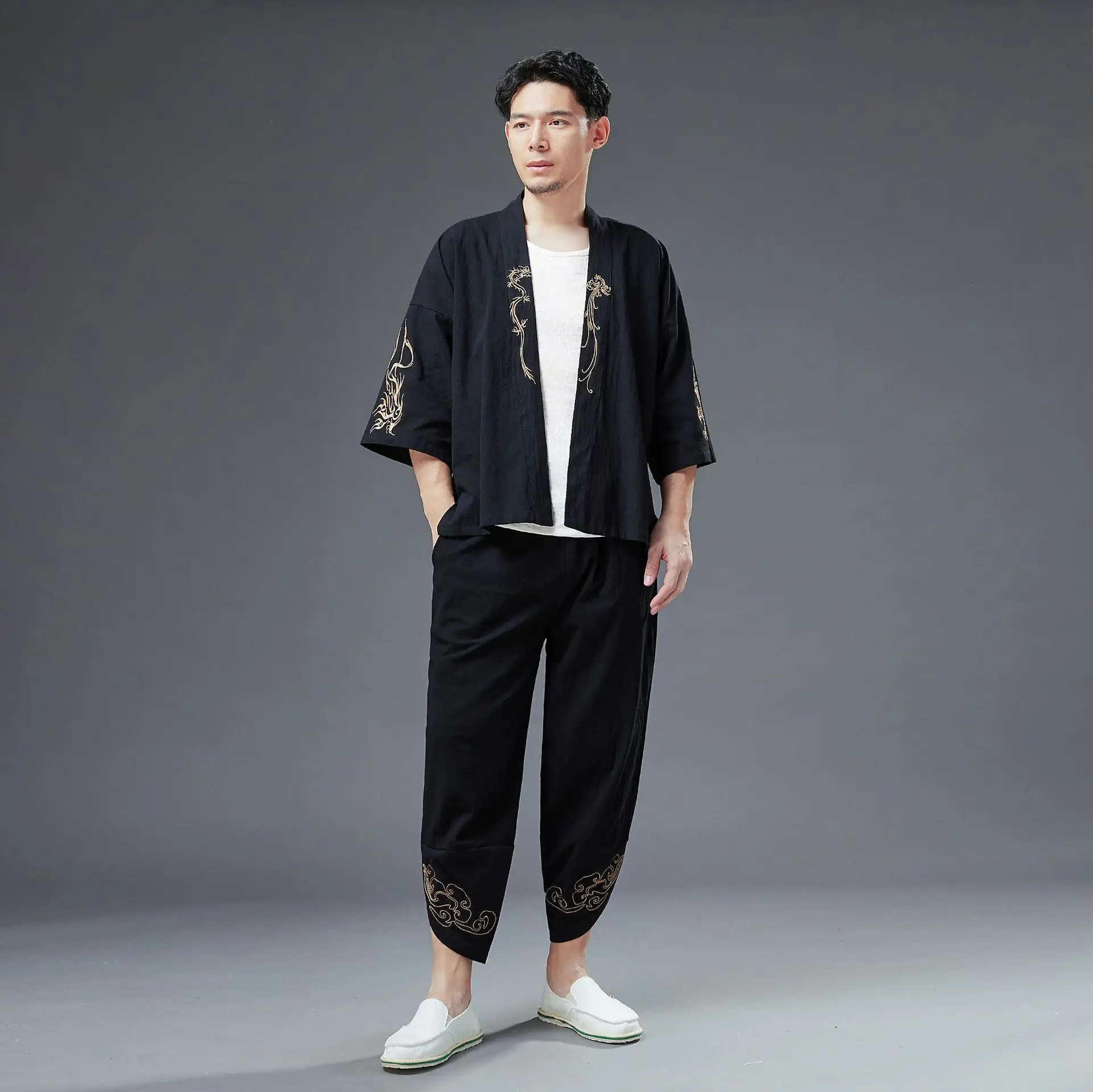 men's suit chinese wind sleeve men's cotton and linen embroidery loose men's thin leisure suit Wushu Kung fu Clothing g102
men's suit chinese wind sleeve men's cotton and linen embroidery loose men's thin leisure suit Wushu Kung fu Clothing g102