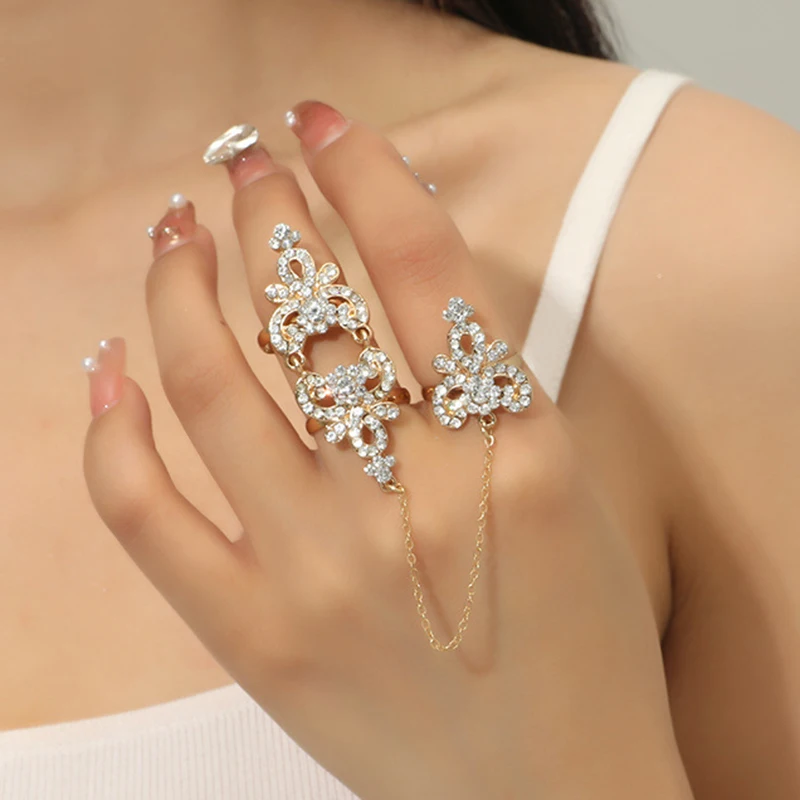 Vintage Zircon Chain Rings Women Gold Plated Crown Design Finger Knuckle Adjustable Jewelry Accessories Girls Wedding Party Gift
Vintage Zircon Chain Rings Women Gold Plated Crown Design Finger Knuckle Adjustable Jewelry Accessories Girls Wedding Party Gift