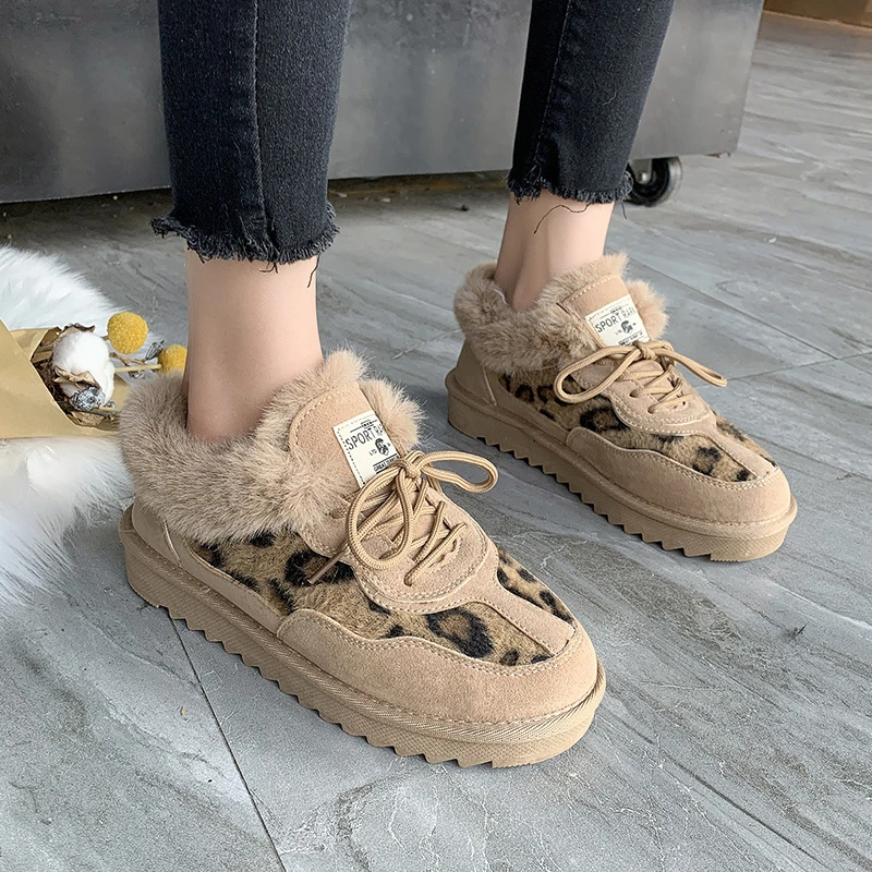 Женские ботильоны на плоской подошве для снежной погоды, зимние теплые женские ботинки из флока с круглым носком, искусственная кожа, леопардовые ботинки на шнуровке с высоким верхом и мехом, женская обувь
Женские ботильоны на плоской подошве для снежной погоды, зимние теплые женские ботинки из флока с круглым носком, искусственная кожа, леопардовые ботинки на шнуровке с высоким верхом и мехом, женская обувь