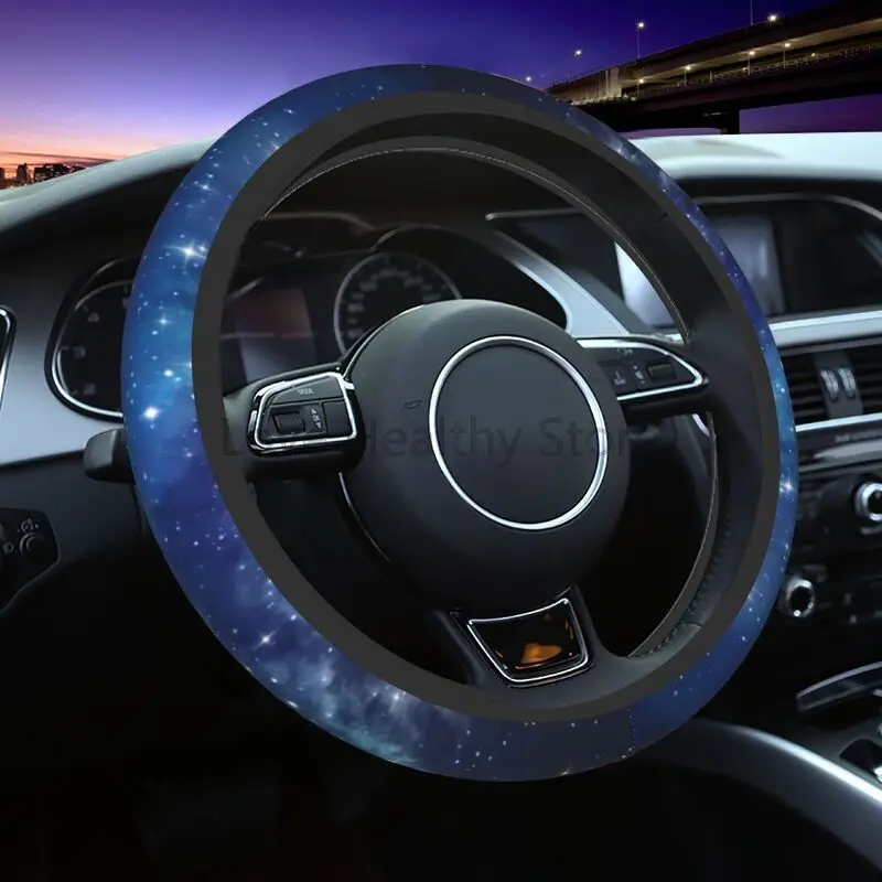 Чехол на руль Galaxy, универсальный 15-дюймовый неопреновый нескользящий автомобильный чехол на руль, автомобильные аксессуары для интерьера
Чехол на руль Galaxy, универсальный 15-дюймовый неопреновый нескользящий автомобильный чехол на руль, автомобильные аксессуары для интерьера
