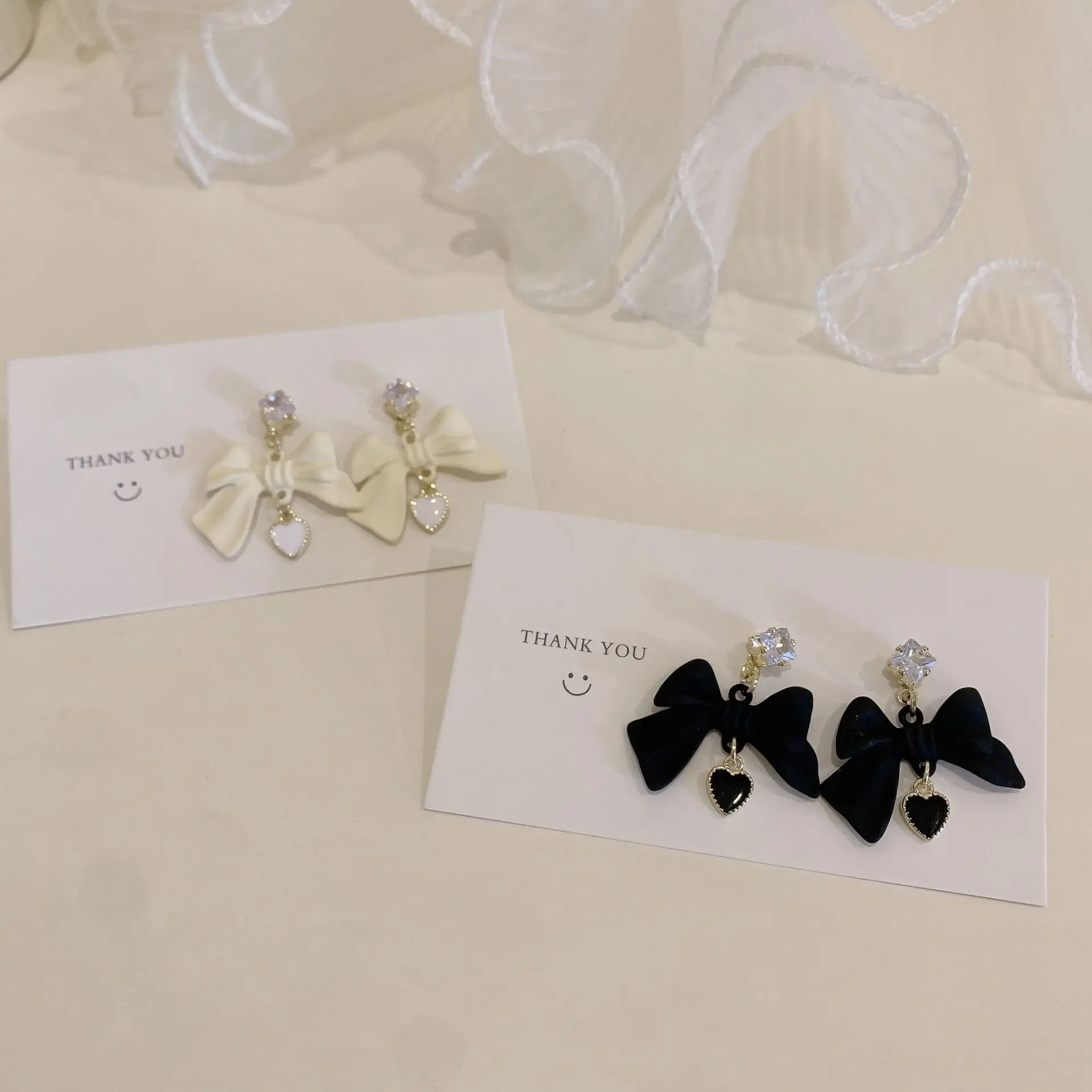 S925 Silver Pin Sweet Copper Metal Zircon Bowknot DIY Personality Drop Earrings DIY Fashion Ear Jewelry
S925 Silver Pin Sweet Copper Metal Zircon Bowknot DIY Personality Drop Earrings DIY Fashion Ear Jewelry
