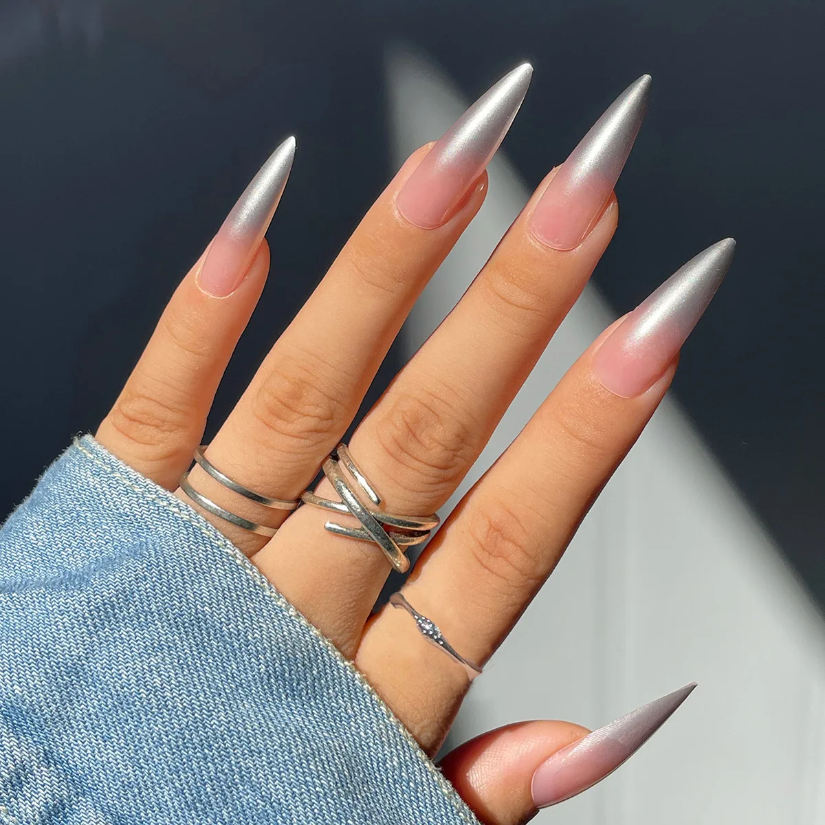 24pcs False Nail Press on Full Cover Mid-length Graduate Color Fake Nails Easy Wear for Christmas Reusable Natural For Girls
24pcs False Nail Press on Full Cover Mid-length Graduate Color Fake Nails Easy Wear for Christmas Reusable Natural For Girls