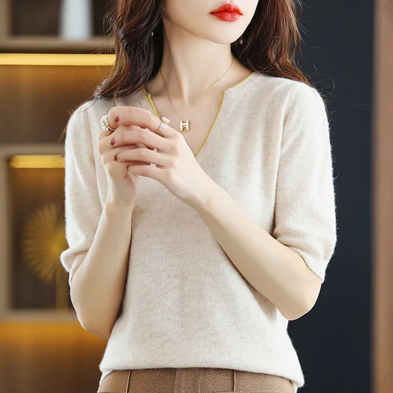 100% Pure Wool Short-sleeved Women's Knitting V-Neck Sweater 2023 Summer New Tank Top Fashion Contrast Color T-Shirt
100% Pure Wool Short-sleeved Women's Knitting V-Neck Sweater 2023 Summer New Tank Top Fashion Contrast Color T-Shirt