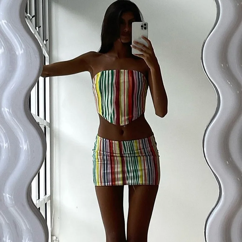 2022 Summer New Sexy Club Fashion Wrap Chest Print Crop Top Vest Slim Fit Hip Skirt Suit Women Street Y2k 2 Piece Dress Sets
2022 Summer New Sexy Club Fashion Wrap Chest Print Crop Top Vest Slim Fit Hip Skirt Suit Women Street Y2k 2 Piece Dress Sets