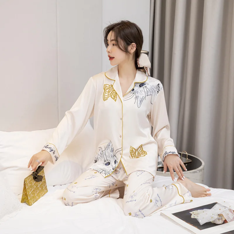 PICKBIRD 2022 Ice silk ladies pajamas spring and autumn sexy long-sleeved cartoon suit summer silk printing net red home service
PICKBIRD 2022 Ice silk ladies pajamas spring and autumn sexy long-sleeved cartoon suit summer silk printing net red home service