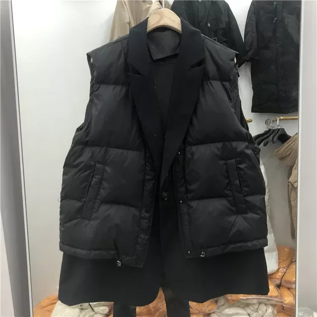 2022NEW Winter Loose Stitching Suit Down Vest 90% White Duck Down Jacket Female Fashion Personality Feather Gilet Female Outwear
2022NEW Winter Loose Stitching Suit Down Vest 90% White Duck Down Jacket Female Fashion Personality Feather Gilet Female Outwear