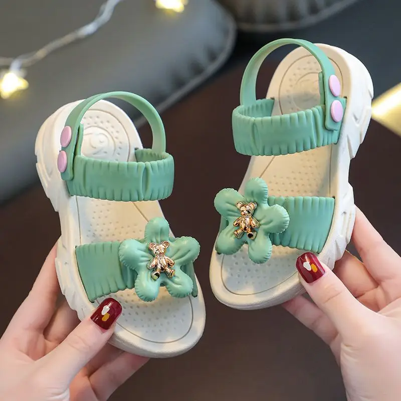 Girls' sandals 2023 summer new non-slip soft soled baby girls' shoes toddler girl shoes kids sandals
Girls' sandals 2023 summer new non-slip soft soled baby girls' shoes toddler girl shoes kids sandals