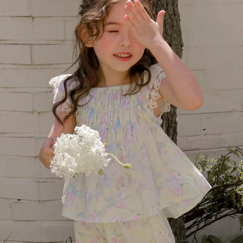 Summer Girls T-shirt Short Sleeve Square Collar Print Fashion Lace Baby Girls Clothes Sweet Thin Soft Comfortable
Summer Girls T-shirt Short Sleeve Square Collar Print Fashion Lace Baby Girls Clothes Sweet Thin Soft Comfortable