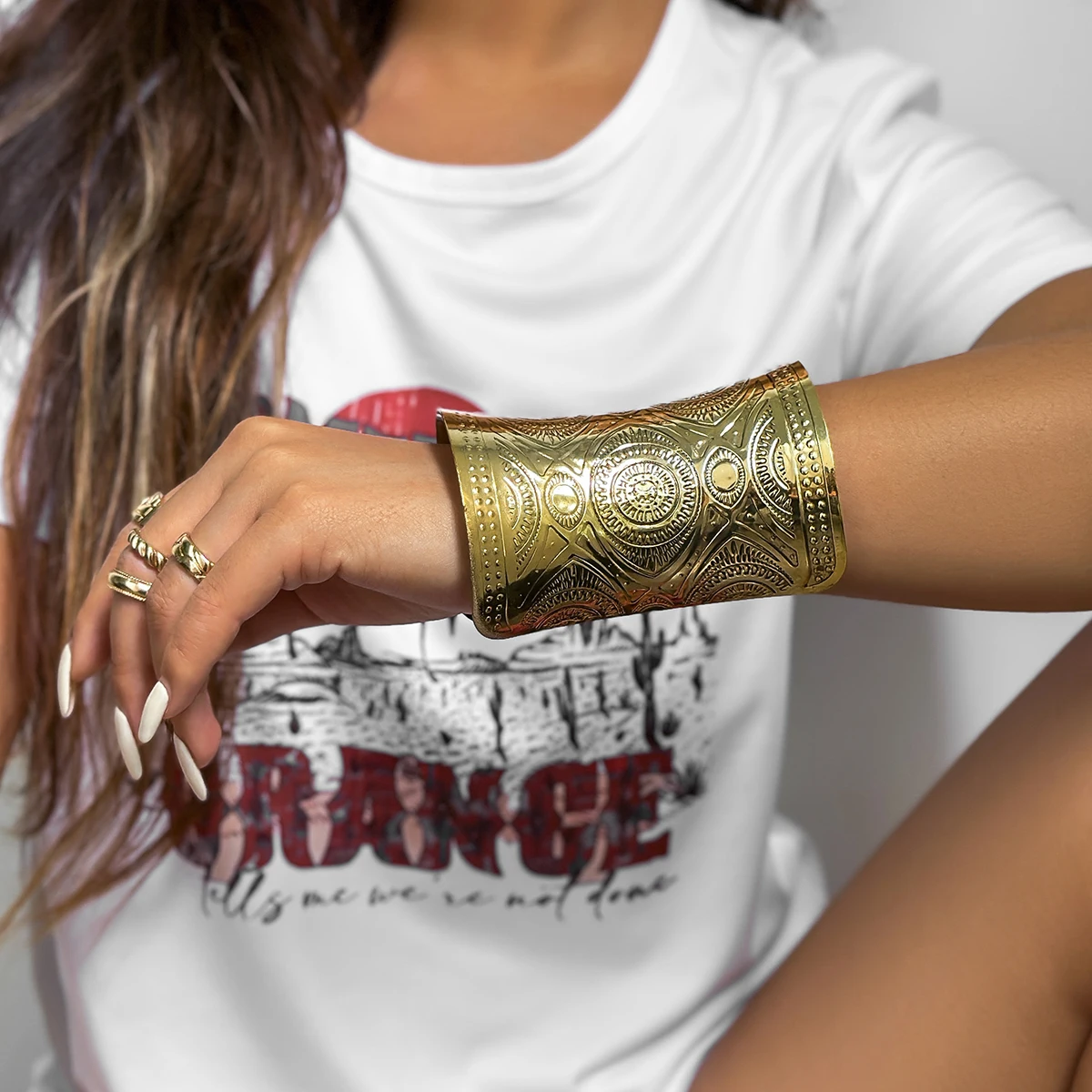Purui Vintage Large Wide Cuff Bracelet With Carving Pattern for Women Trendy Jewelry Metal Open Bangles Wedding Party Gifts New
Purui Vintage Large Wide Cuff Bracelet With Carving Pattern for Women Trendy Jewelry Metal Open Bangles Wedding Party Gifts New