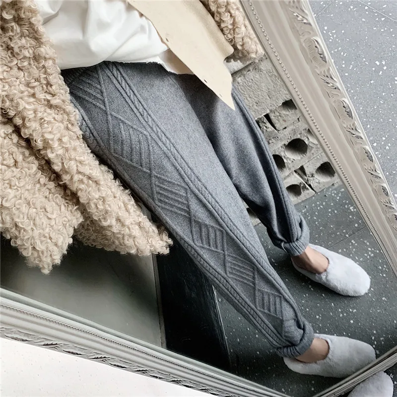 Streetwear Autumn Thick pant women trousers 2021 Autumn winter high waist loose drawstring elastic waist twist radish wool pants
Streetwear Autumn Thick pant women trousers 2021 Autumn winter high waist loose drawstring elastic waist twist radish wool pants
