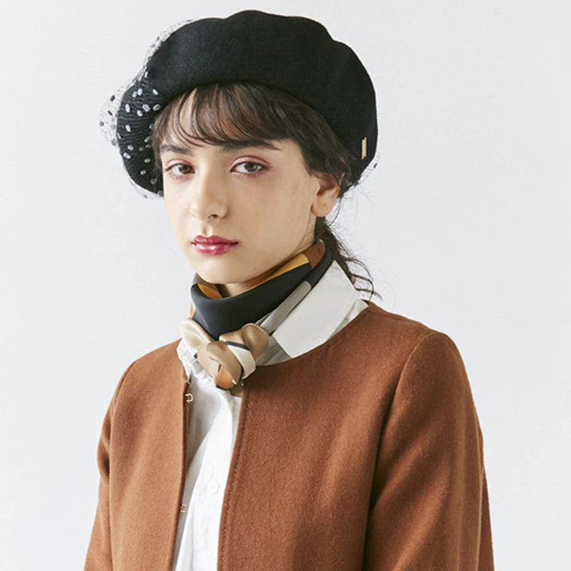Luna&Dolphin Japanese Women Wool British Style Berets Autumn Wild Models Lace Dot Artist Cap Winter Girl's Painter Beanie Hat
Luna&Dolphin Japanese Women Wool British Style Berets Autumn Wild Models Lace Dot Artist Cap Winter Girl's Painter Beanie Hat