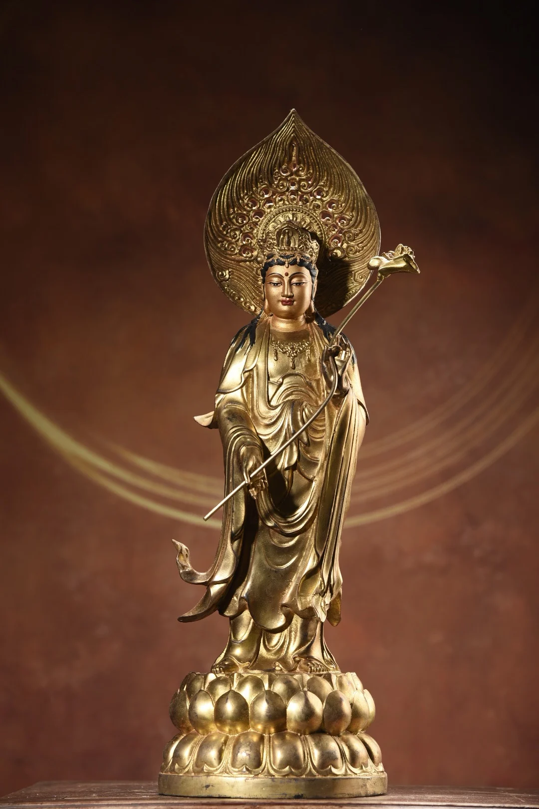 18"Tibet Temple Collection Old Bronze Gilded Cinnabar Face painting Mahasthamaprapta Double Lotus Platform Buddha Worship Hall
18"Tibet Temple Collection Old Bronze Gilded Cinnabar Face painting Mahasthamaprapta Double Lotus Platform Buddha Worship Hall