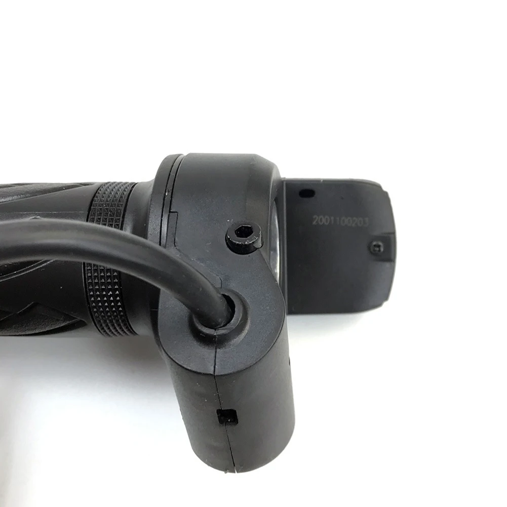 Durable Biking Outdoor Throttle Handle Handlebar Grip 1Pair 36V 6 Wire About 300g Throttle Grip Electric Bicycle
Durable Biking Outdoor Throttle Handle Handlebar Grip 1Pair 36V 6 Wire About 300g Throttle Grip Electric Bicycle