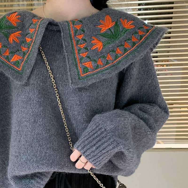 Cute Girl Embroidered Floral Doll Collar Fashion Sweater New Fall Long Sleeve Knitted Pullover Casual Top College Retro Jumper
Cute Girl Embroidered Floral Doll Collar Fashion Sweater New Fall Long Sleeve Knitted Pullover Casual Top College Retro Jumper