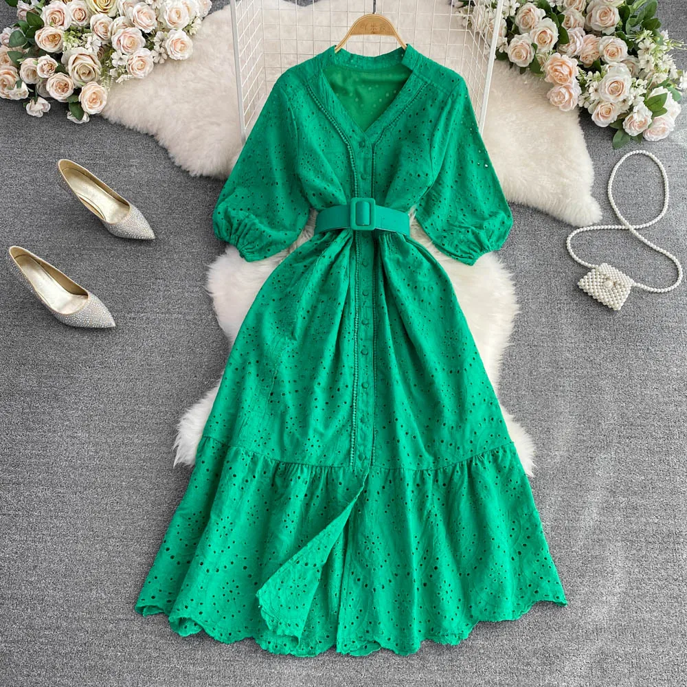 V-neck Single-breasted Embroidered Hollowed-out Waist Slim A-line Dress Seaside Holiday Elegant Big Swing Long Dress
V-neck Single-breasted Embroidered Hollowed-out Waist Slim A-line Dress Seaside Holiday Elegant Big Swing Long Dress