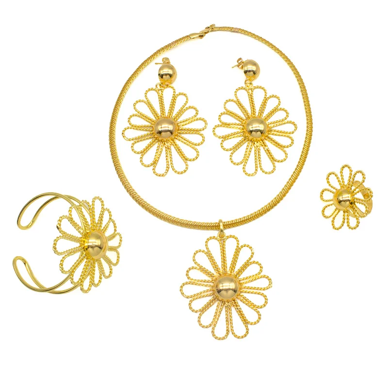 Комплект из колье и серёг, с подвеской и кольца 
Комплект из колье и серёг, с подвеской и кольца