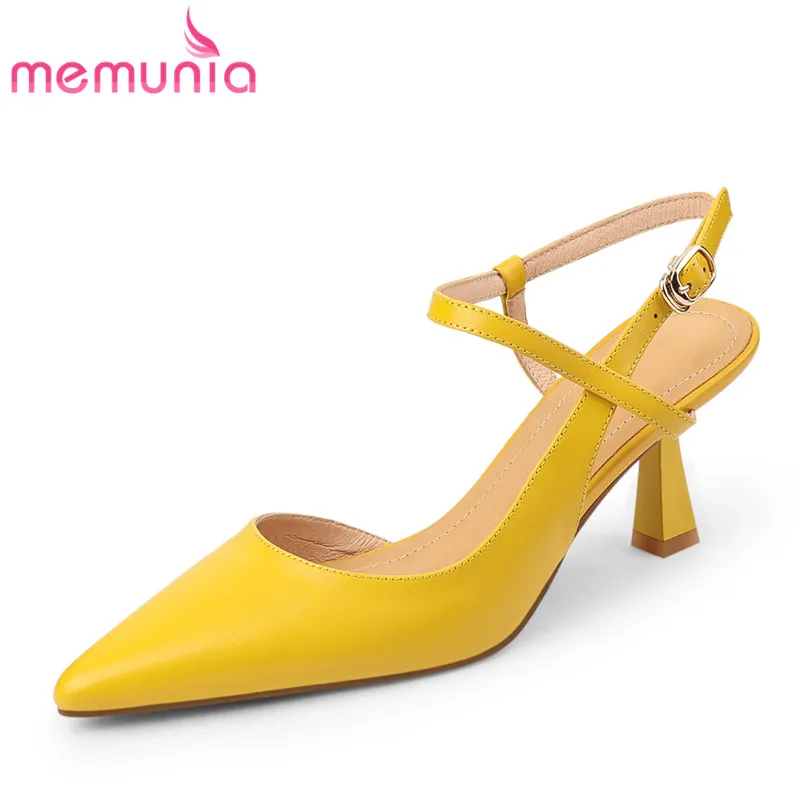 MEMUNIA 2022 New Unique Solid Sandals Ladies Summer Dress Shoes Front & Rear Strap High Heels Genuine Leather Shoes
MEMUNIA 2022 New Unique Solid Sandals Ladies Summer Dress Shoes Front & Rear Strap High Heels Genuine Leather Shoes