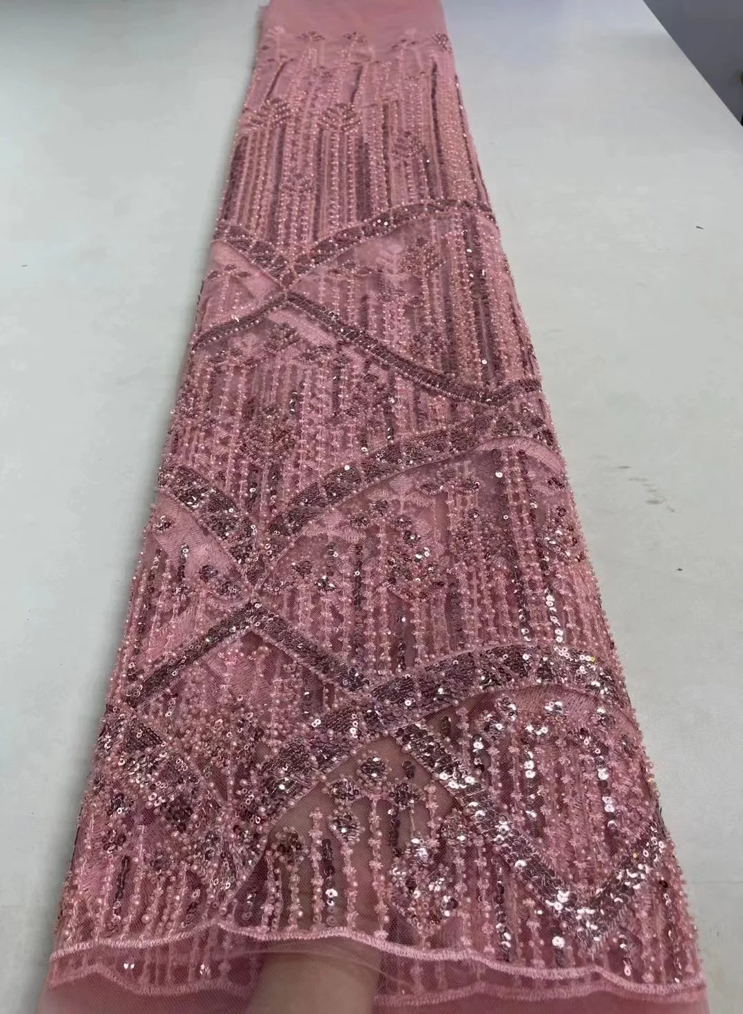 High Quality African Handmade Beaded Lace Fabric pink French Embroidery Lace Fabric For Nigerian Wedding Party
High Quality African Handmade Beaded Lace Fabric pink French Embroidery Lace Fabric For Nigerian Wedding Party