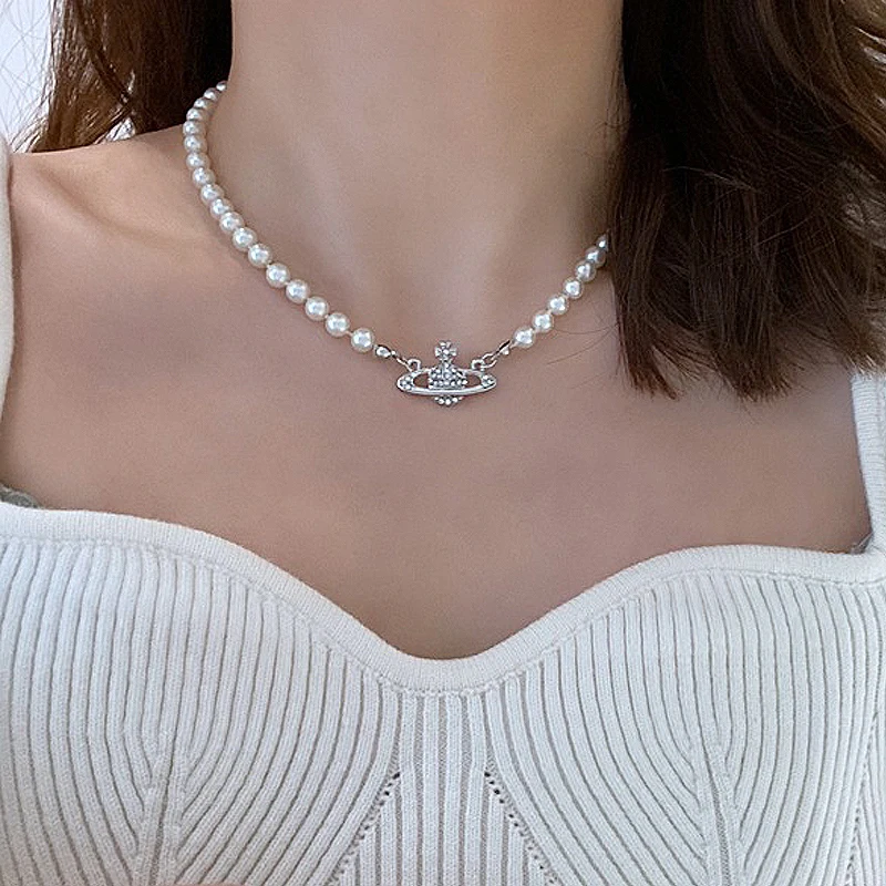 New Fashion Pearl Saturn Necklace French Women Jewelry Necklace Trend Exquisite Clavicle Chain Popular Retro Accessories Gift
New Fashion Pearl Saturn Necklace French Women Jewelry Necklace Trend Exquisite Clavicle Chain Popular Retro Accessories Gift