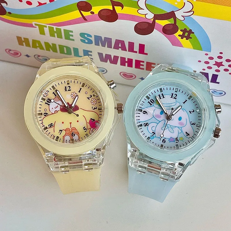 Новые Мультяшные часы Hellokittys Kuromi Mymelody Cinnamoroll Kawaii Sanrio милая девушка сердце электронные светящиеся часы подарок для девочек
Новые Мультяшные часы Hellokittys Kuromi Mymelody Cinnamoroll Kawaii Sanrio милая девушка сердце электронные светящиеся часы подарок для девочек