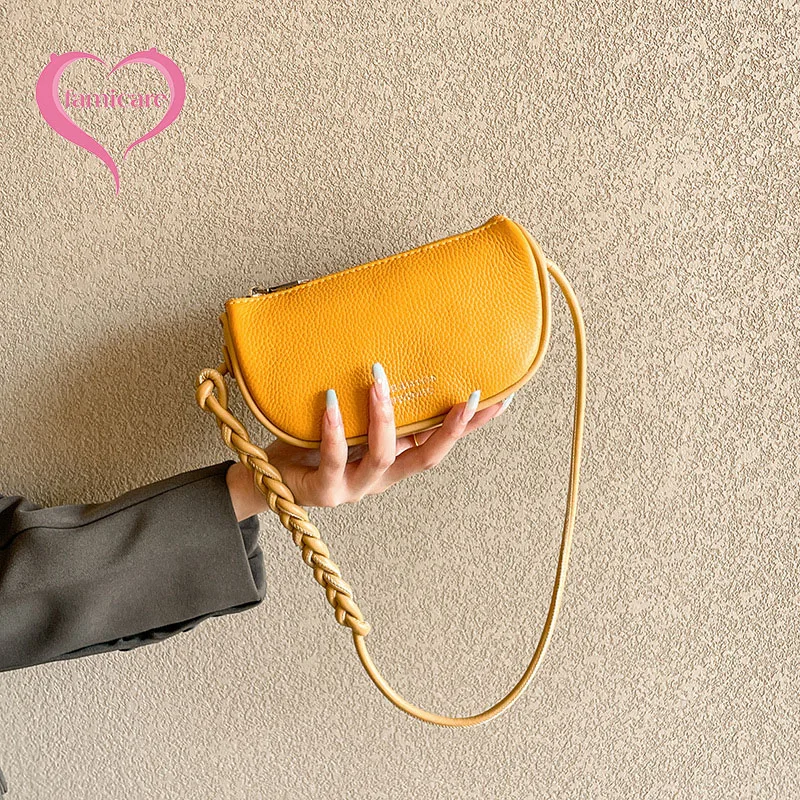 Women's Summer Handbag Lady Fashion Small Hobos Bag Soft Cowhide Leather 2022 New Mobile Phone Single Shoulder Pack for Girls
Women's Summer Handbag Lady Fashion Small Hobos Bag Soft Cowhide Leather 2022 New Mobile Phone Single Shoulder Pack for Girls