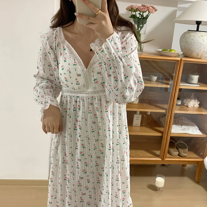 Floral Print Autumn Nightgown Women V-Neck Long Sleeve Casual Long Night Dress Loose Elegant Sweet Sleepwear Cotton Kawaii
Floral Print Autumn Nightgown Women V-Neck Long Sleeve Casual Long Night Dress Loose Elegant Sweet Sleepwear Cotton Kawaii