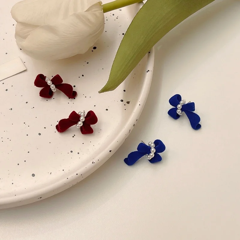 Mihan 925 Silver Nneedle Modern Jewelry Blue Flocking Earrings Sweet Design Simulated Pearl Bowknot Earrings For Girl Lady Gifts
Mihan 925 Silver Nneedle Modern Jewelry Blue Flocking Earrings Sweet Design Simulated Pearl Bowknot Earrings For Girl Lady Gifts