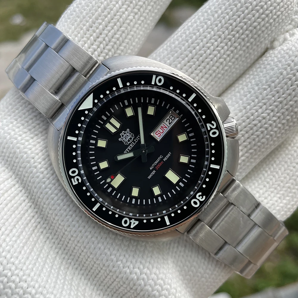 STEELDIVE Captain Willard Watch Abalone Calendar Japan NH36 Movement 316L Stainless Steel Case Mechanical Wristwatch SD1970W
STEELDIVE Captain Willard Watch Abalone Calendar Japan NH36 Movement 316L Stainless Steel Case Mechanical Wristwatch SD1970W