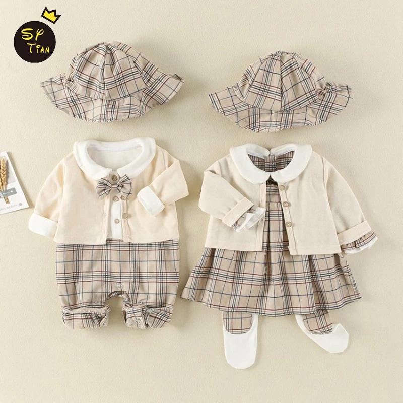 Spring Autumn Two Pieces Babysuits Cotton Coat Plaid Girls Dresses Boys Jumpsuits Children's Set Infant Romper Gift Fishman Cap
Spring Autumn Two Pieces Babysuits Cotton Coat Plaid Girls Dresses Boys Jumpsuits Children's Set Infant Romper Gift Fishman Cap