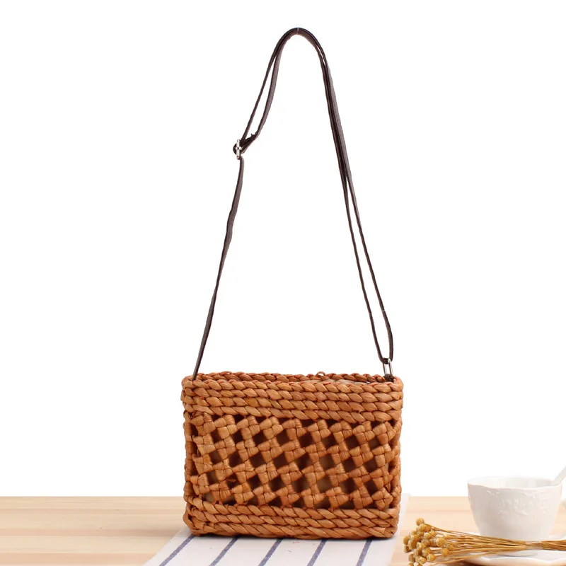 20x15CM New Hollow Crossbody Woven Bag Summer Solid Color Hollow Shoulder Straw Bag Ins Casual Women a7393
20x15CM New Hollow Crossbody Woven Bag Summer Solid Color Hollow Shoulder Straw Bag Ins Casual Women a7393