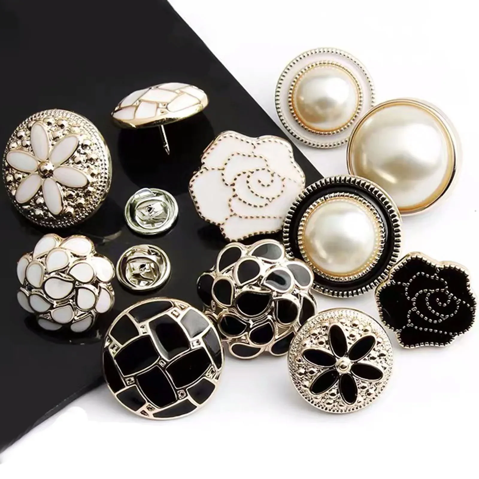 Enamel Metal Snap Fastener Buttons Adjustable Vintage Pearl Pin Button Coat Needlework Sweater Women Decorative Clothing
Enamel Metal Snap Fastener Buttons Adjustable Vintage Pearl Pin Button Coat Needlework Sweater Women Decorative Clothing