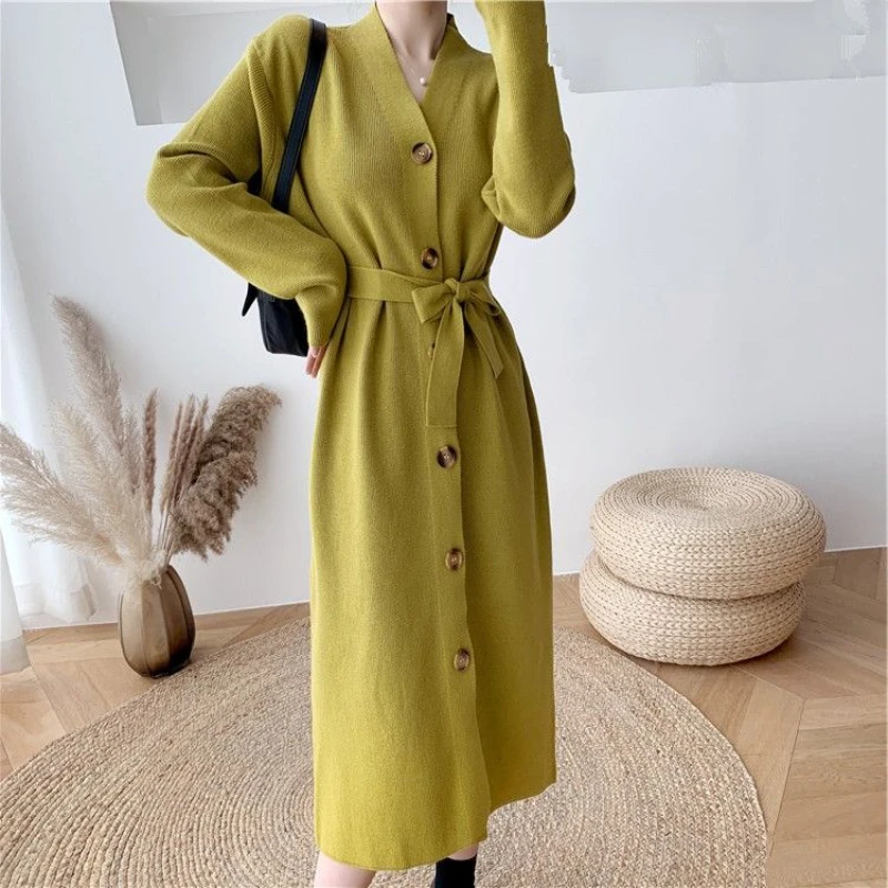 Женское трикотажное платье, элегантное облегающее платье в рубчик с V-образным вырезом, на одной пуговице и длинным рукавом, модель G776
Женское трикотажное платье, элегантное облегающее платье в рубчик с V-образным вырезом, на одной пуговице и длинным рукавом, модель G776