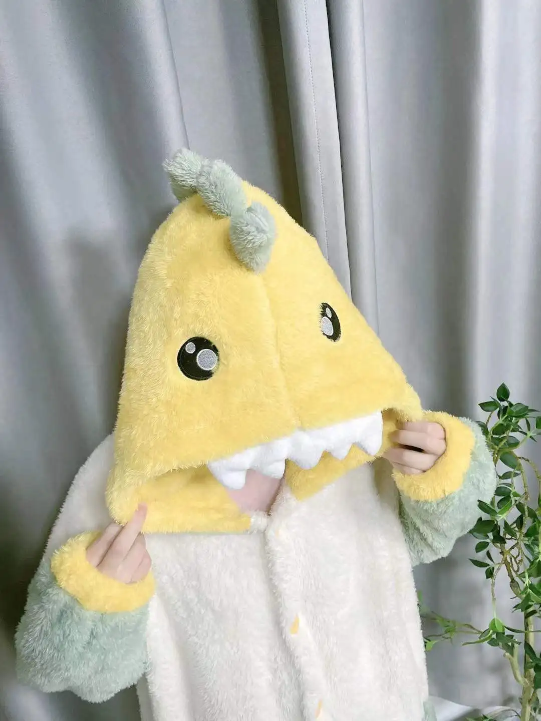 FAKUNTN Winter Thick High Quality Coral Dinosaur Couple Pajamas Female Spring Autumn Winter Flannel Thickened Long Section Robe
FAKUNTN Winter Thick High Quality Coral Dinosaur Couple Pajamas Female Spring Autumn Winter Flannel Thickened Long Section Robe