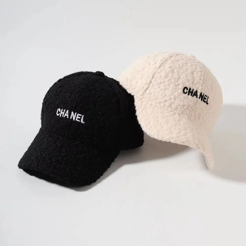 Hat for men winter lamb wool letter Embroidered snapback Baseball Cap women warm and versatile casual face duck tongue Hat
Hat for men winter lamb wool letter Embroidered snapback Baseball Cap women warm and versatile casual face duck tongue Hat