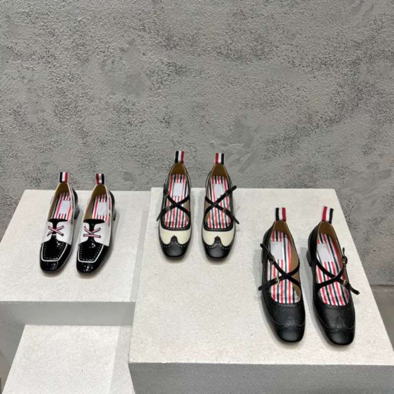 Женские туфли на высоком квадратном каблуке, повседневные кожаные туфли с разноцветным блоком на английском, весна-осень 2023
Женские туфли на высоком квадратном каблуке, повседневные кожаные туфли с разноцветным блоком на английском, весна-осень 2023