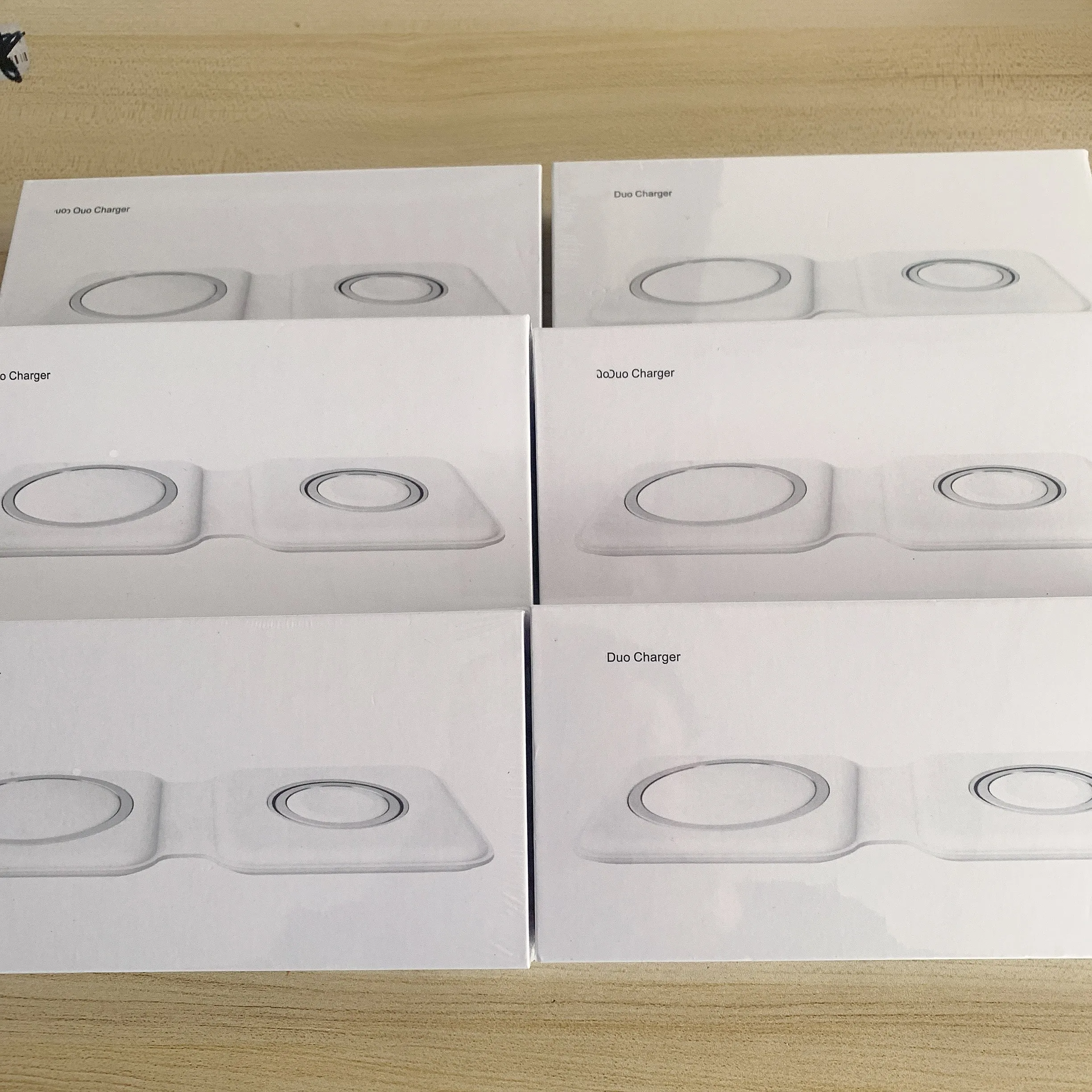 15W Original Magnetic Mag Duo safe Charger For Apple Watch Airpods iPhone 12 13 Wireless Charger Fast Safe Charging Station Pad
15W Original Magnetic Mag Duo safe Charger For Apple Watch Airpods iPhone 12 13 Wireless Charger Fast Safe Charging Station Pad