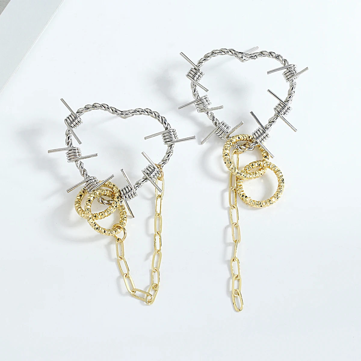 Flashbuy Punk Metal Heart Earrings Women's 2022 New Alloy Gold Silver Color Drop Earrings Unusual Jewelry
Flashbuy Punk Metal Heart Earrings Women's 2022 New Alloy Gold Silver Color Drop Earrings Unusual Jewelry