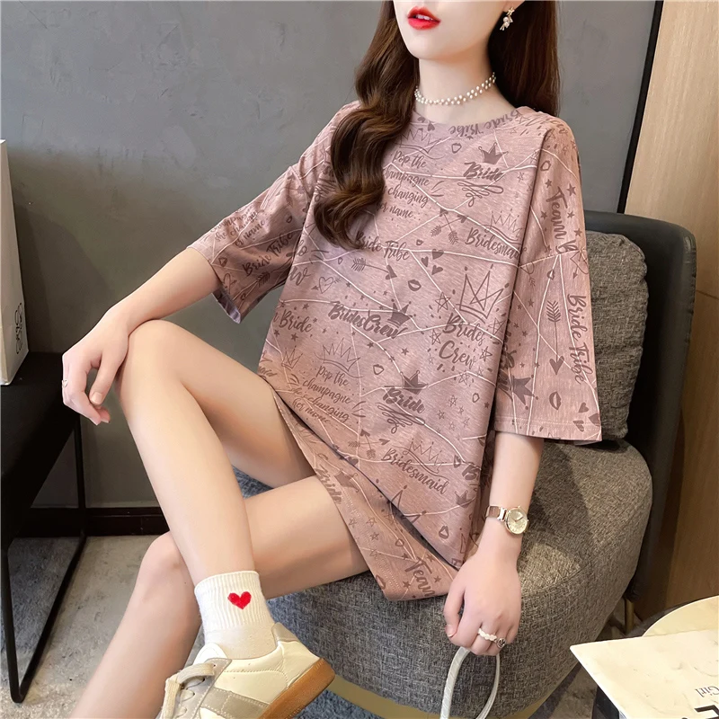 Net red ins super hot short sleeved T-shirt women's Korean version loose medium length design sense of minority lower garment di
Net red ins super hot short sleeved T-shirt women's Korean version loose medium length design sense of minority lower garment di