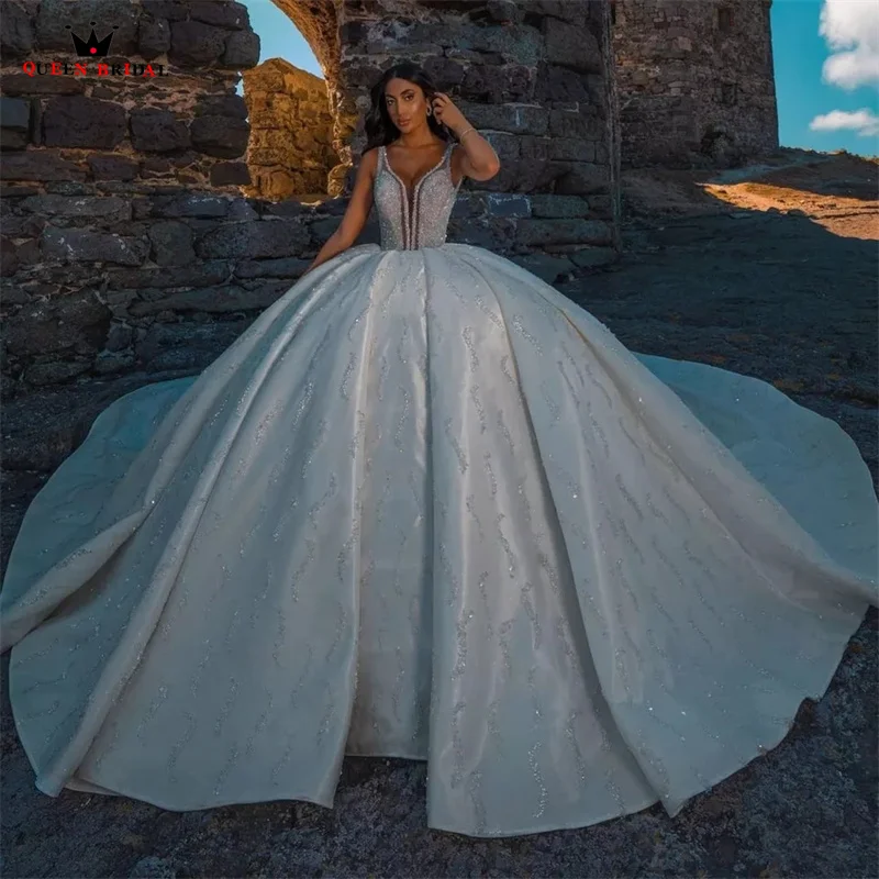 Luxury Wedding Dresses Ball Gown Puffy Tulle Lace Appliques Crystal Beading 2022 Design Vintage Long Bridal Gown Customize DZ65
Luxury Wedding Dresses Ball Gown Puffy Tulle Lace Appliques Crystal Beading 2022 Design Vintage Long Bridal Gown Customize DZ65