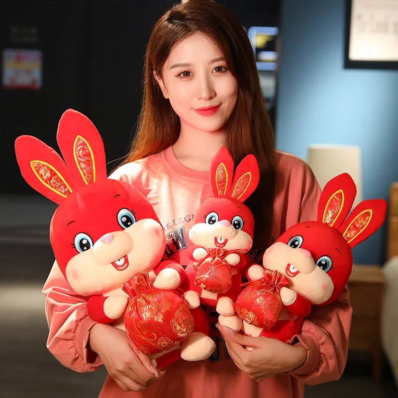 

2023 Новогодняя китайская искусственная кролик с сумкой на удачу, плюшевая игрушка, милый кролик, талисман, плюшевая кукла, набивная для девоч...