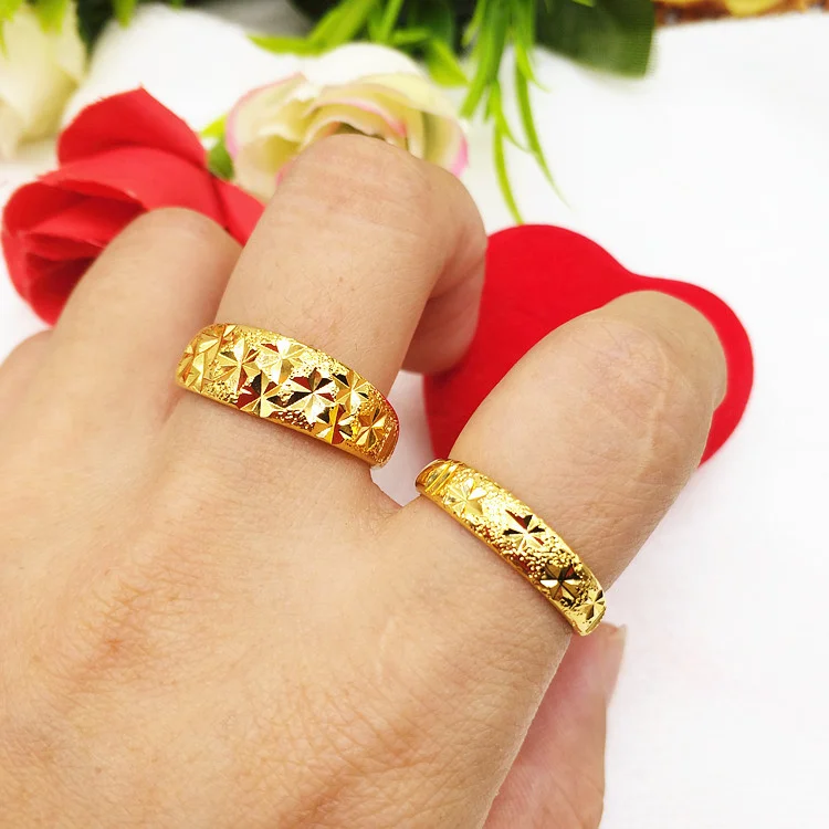 New Brass Gold-plated Rings Men and Women Euro Imitation Gold Adjustable Smooth Ring Couple Wedding Jewelry
New Brass Gold-plated Rings Men and Women Euro Imitation Gold Adjustable Smooth Ring Couple Wedding Jewelry
