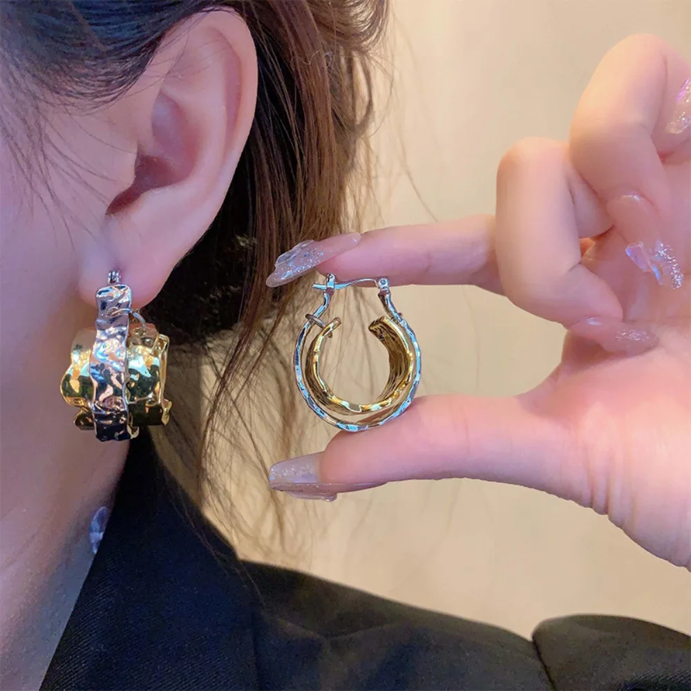Korean Double-layer Metal Irregular Circle Hoop Earrings Light Luxury Personality Temperament Earring Women Party Jewelry
Korean Double-layer Metal Irregular Circle Hoop Earrings Light Luxury Personality Temperament Earring Women Party Jewelry