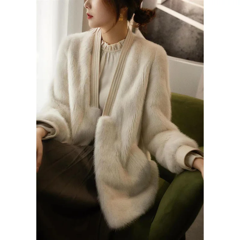 2022 Winter New Relaxed Leisure Imitation Aging Mink Wool Cardigan Fake Fur Female Coat
2022 Winter New Relaxed Leisure Imitation Aging Mink Wool Cardigan Fake Fur Female Coat