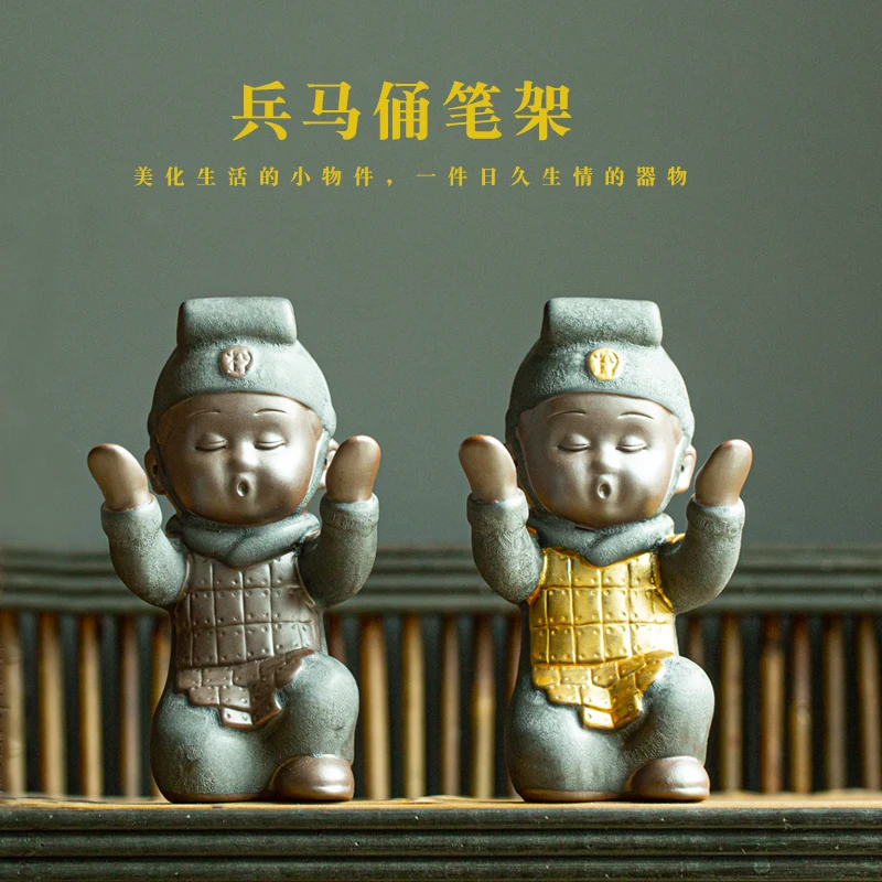 Ceramic Terracotta Warriors and Horses Creative Chinese Gifts for Foreigners Ornaments Xi 'an Souvenir Penholder home decor
Ceramic Terracotta Warriors and Horses Creative Chinese Gifts for Foreigners Ornaments Xi 'an Souvenir Penholder home decor