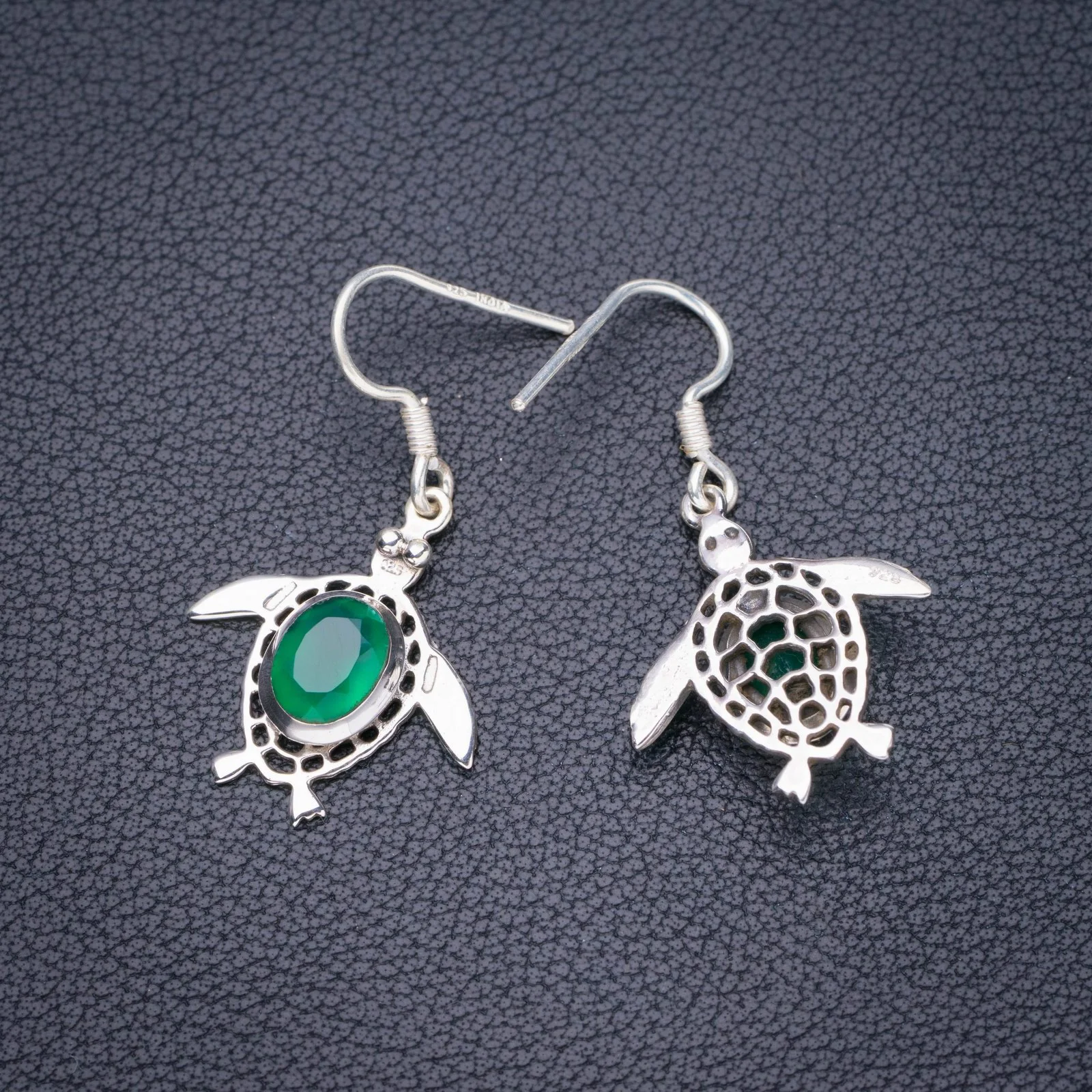 StarGems Natural Chrysoprase Turtle Handmade 925 Sterling Silver Earrings 1.5" E5834
StarGems Natural Chrysoprase Turtle Handmade 925 Sterling Silver Earrings 1.5" E5834