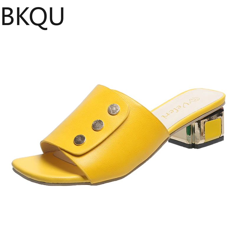 Red Sexy Soft Leather Female Flipflop Slippers Summer Fashion Heels Slides Shoes For Girls Comfortable Sandals Woman
Red Sexy Soft Leather Female Flipflop Slippers Summer Fashion Heels Slides Shoes For Girls Comfortable Sandals Woman