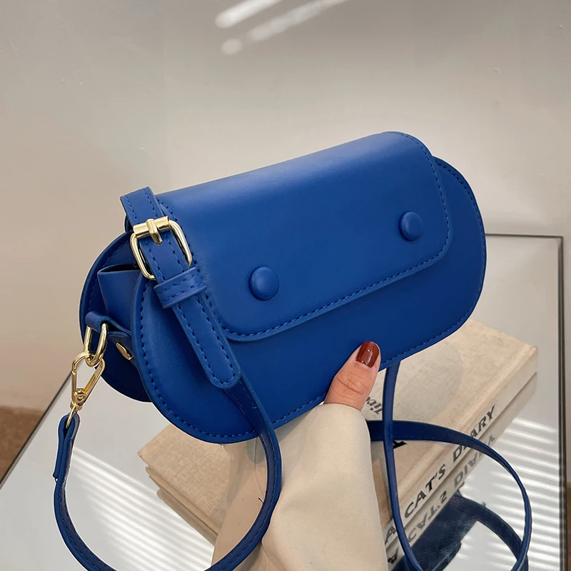 Blue Style Women's Bag 2022 New Messenger Bag Fashionable Niche Design Square Bag Vintage Underarm Bag Casual Shoulder Bag
Blue Style Women's Bag 2022 New Messenger Bag Fashionable Niche Design Square Bag Vintage Underarm Bag Casual Shoulder Bag